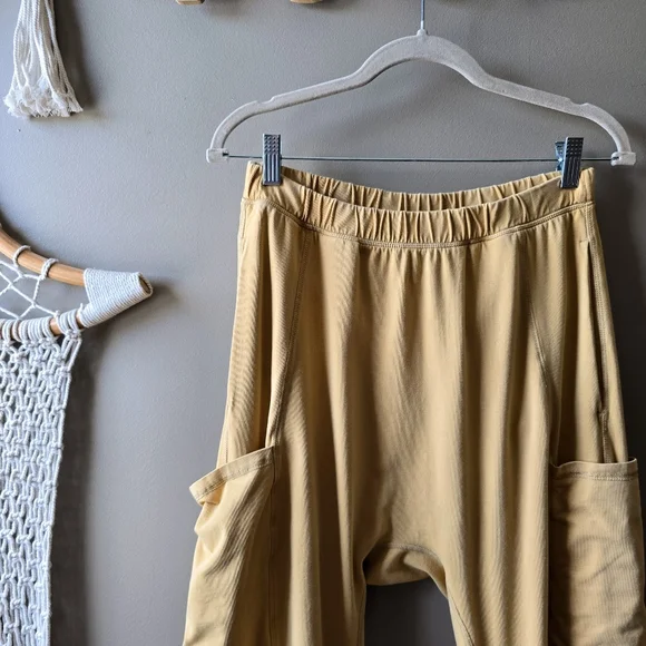 Free People Movement Hot Shot Pants Camel - Picture 2 of 7